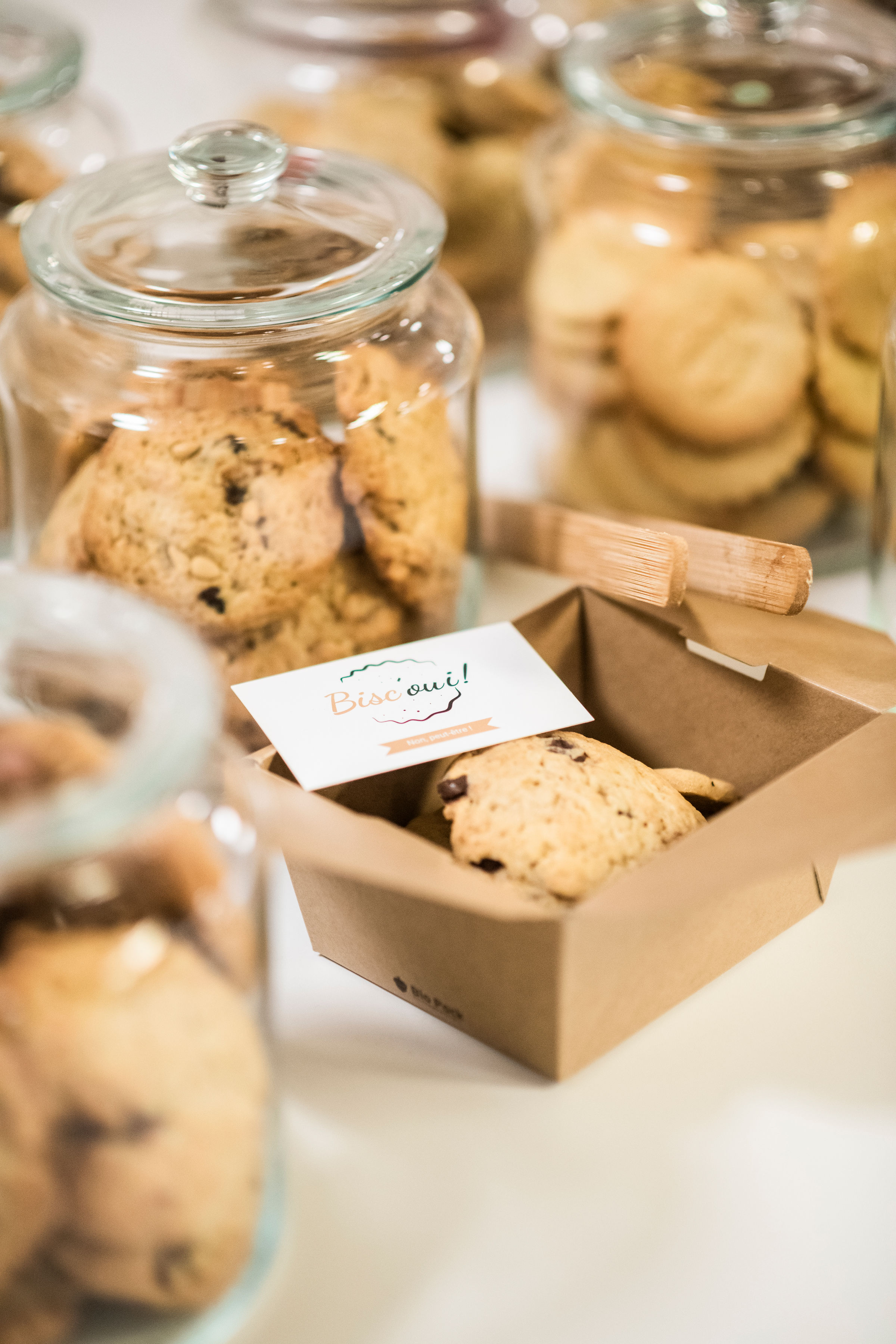 Boîtes de cookies Bisc'Oui, parfaites pour offrir des cadeaux gourmands ou organiser des ateliers pâtisserie.